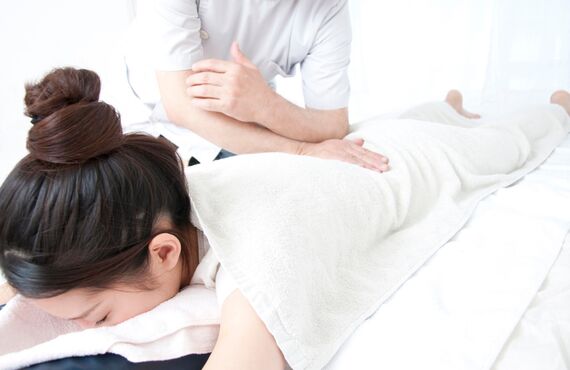 小松市周辺で猫背や姿勢についてお悩みの方は整体院へご相談ください